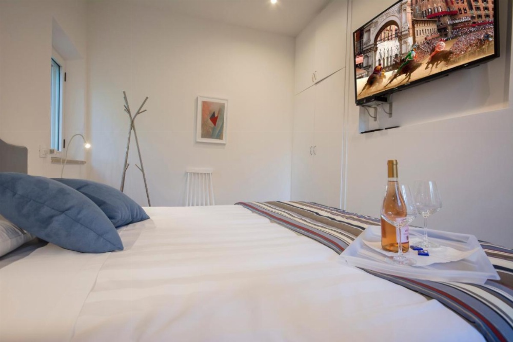 Room image 4